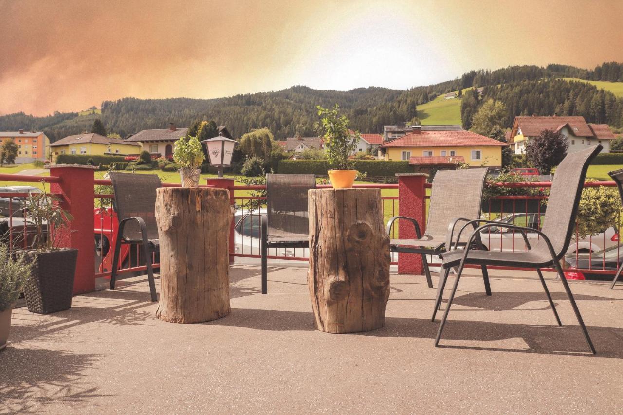 Hotel Zirben Diamant Obdach Exterior foto